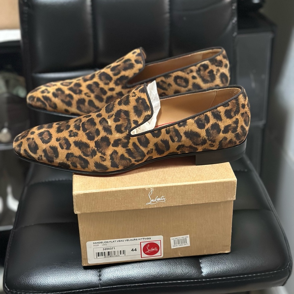 Louboutin Men Veau Velours Leopard
Dandelion Flat Loafer (44)